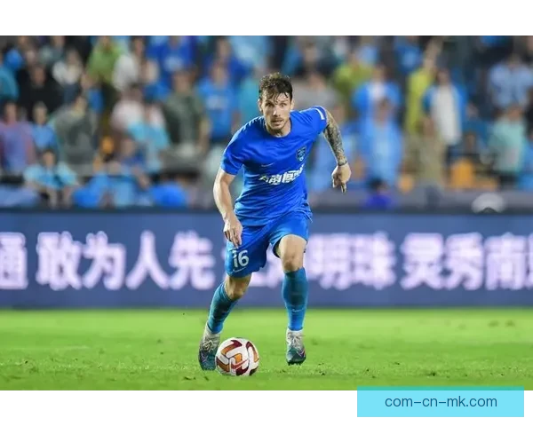 普茨林南通中场全力拼搏展现顽强精神与关键作用